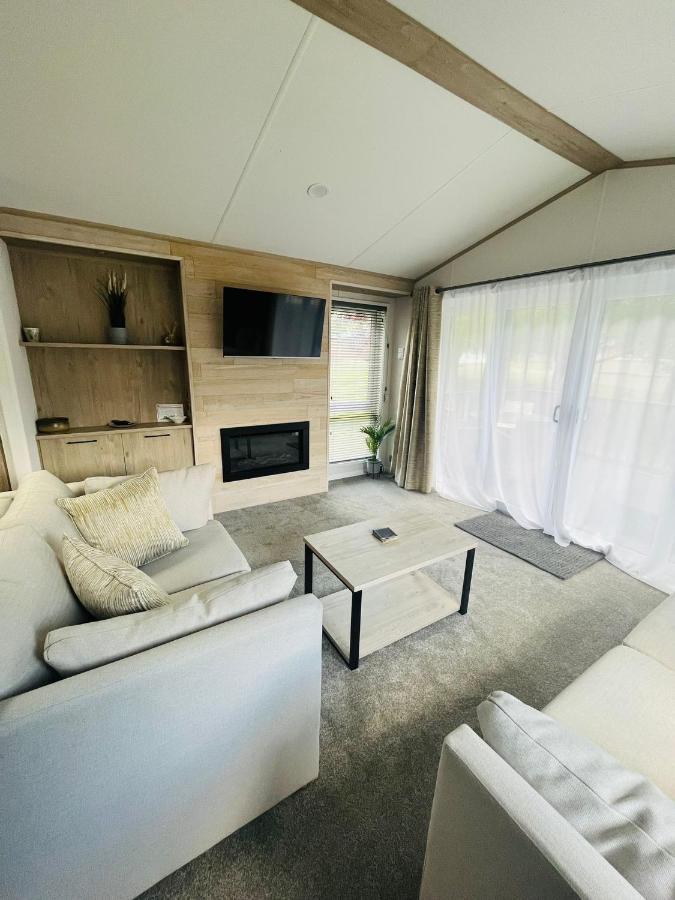 Fir Tree Lodge With Hot Tub ヨーク エクステリア 写真